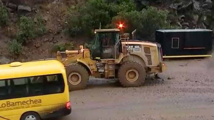 Onemi declara Alerta Amarilla en Lo Barnechea por aluvión en la ruta camino a Farellones