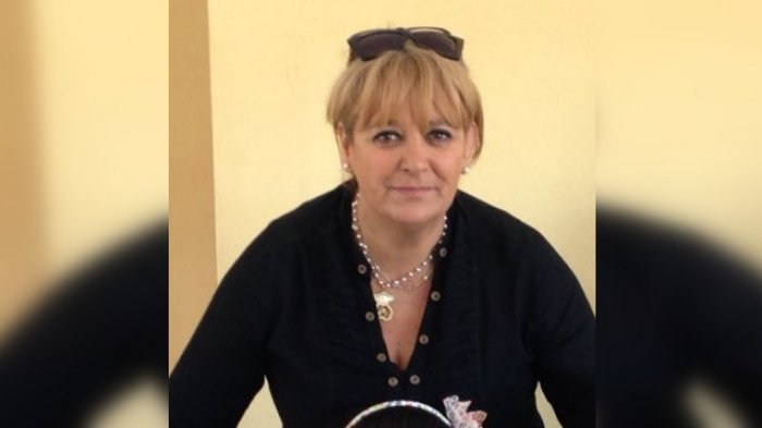 Concejala RN de Coronel protagonizó accidente de tránsito: No portaba salvoconducto y cayó a una zanja