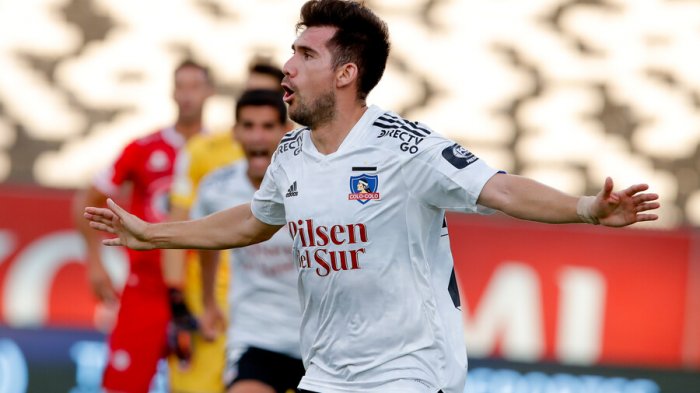 Colo Colo se aleja del descenso con sufrida victoria sobre La Calera en el Monumental