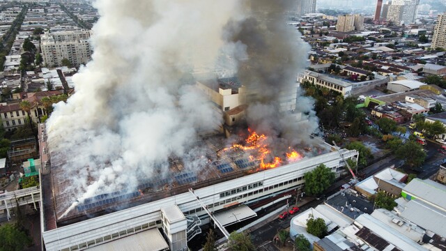 Incendio en Hospital San Borja: No hay daño estructural, pero no puede ser usado para la atención de pacientes