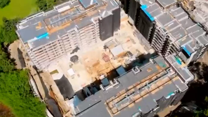 Pucón: Contraloría revela que hay casi 200 construcciones irregulares al borde del Lago Villarrica