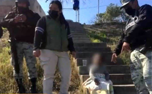 Cancillería podría repatriar a niña abandonada en la frontera de México con Estados Unidos