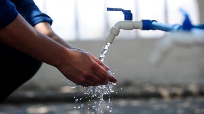 Descartan suspensión de suministro de agua en la Región Metropolitana