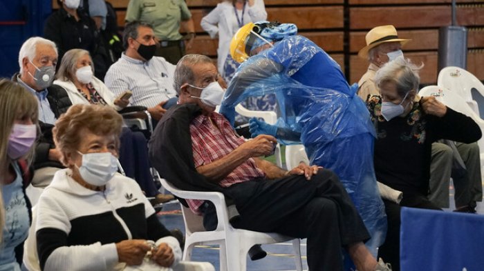 Más de 140 mil personas fueron vacunadas en el primer día de proceso masivo