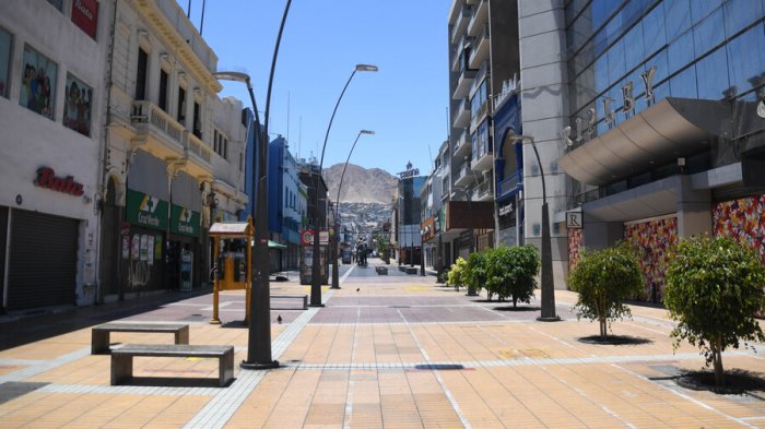 Antofagasta y Puerto Montt entre las 10 comunas con más casos activos, según Informe Epidemiológico