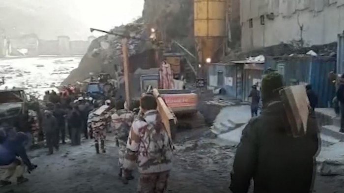 India: Elevan a 19 muertos y 200 los desaparecidos por avalancha en glaciar