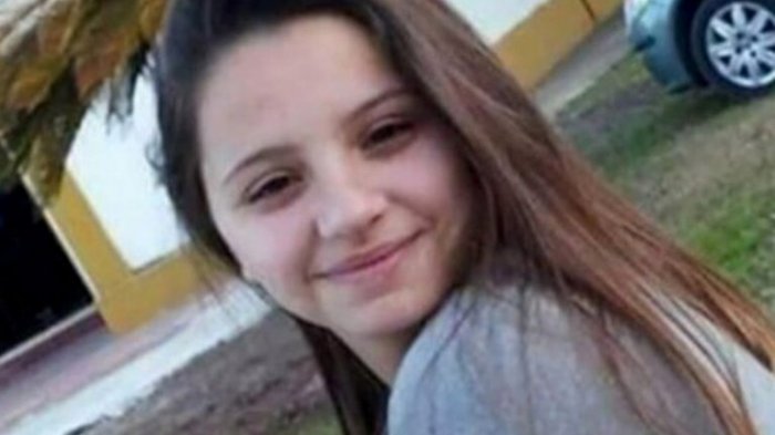 Policía mató a ex pareja que tenía 18 años: Vecinos destruyeron comisaría