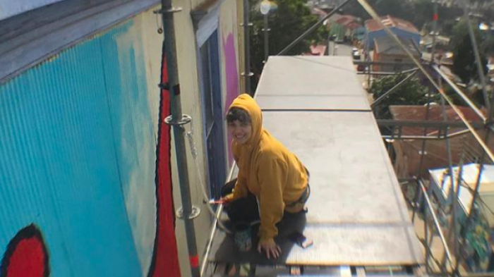 Mon Laferte reveló que realizó un segundo mural en las calles de Valparaíso