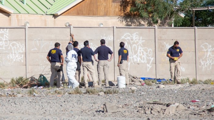 Con arresto domiciliario nocturno quedaron dos carabineros imputados por muerte de boliviano en Calama