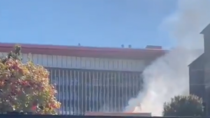 Bomberos controla incendio registrado en el Patio Bellavista