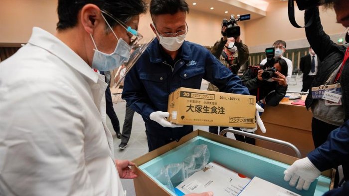 Japón quiere vacunar a cerca de 100 millones de personas en un año, pese a JJ.OO.