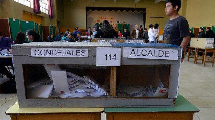 ¿Cuántos concejales son electos por comunas?