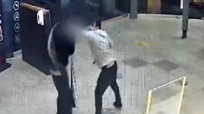 Detective de vacaciones frustró asalto en servicentro donde participaron tres menores de edad