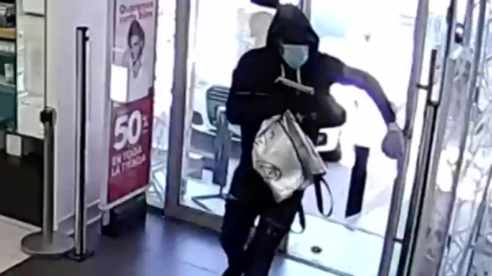 Robaron óptica en Vitacura: Alertan por el regreso de los asaltos 