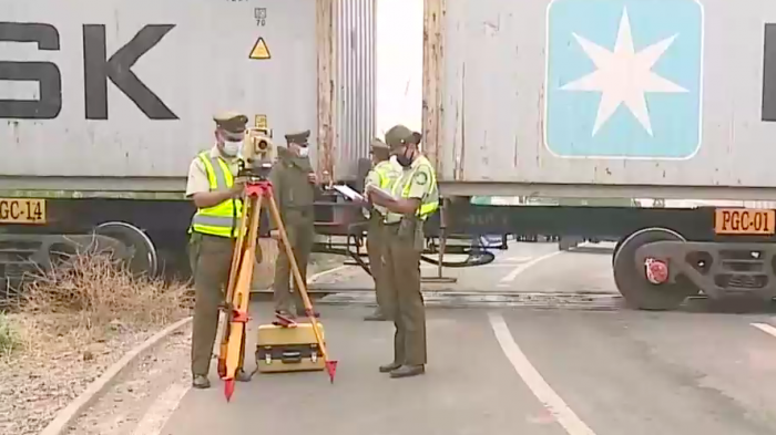 Tren impactó a un auto y dejó un muerto: Vecinos denuncian que hace falta una barrera