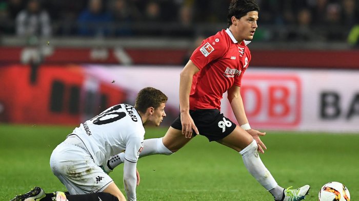 Miiko Albornoz llegó para sellar su contratación en Colo Colo: 