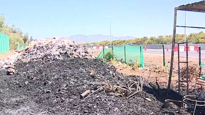 Incendio consumió cientos de peluches de la icónica animita de la 