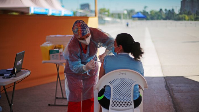 Calendario de vacunación: Mira quiénes se pueden inocular este lunes