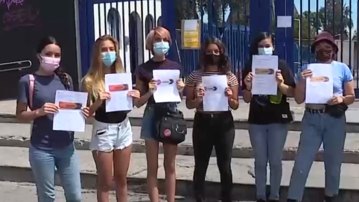 Más de 100 jóvenes denuncian a la Usach: Les dijeron que estaban seleccionados, pero era un error