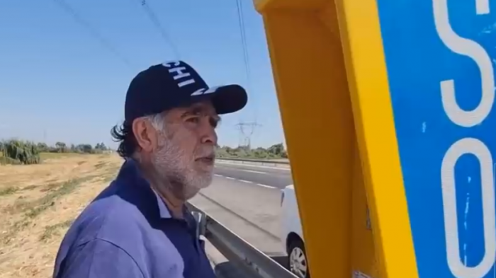Estuvo 5 horas sin recibir ayuda: Denuncia que citófono de emergencia no funciona en autopista