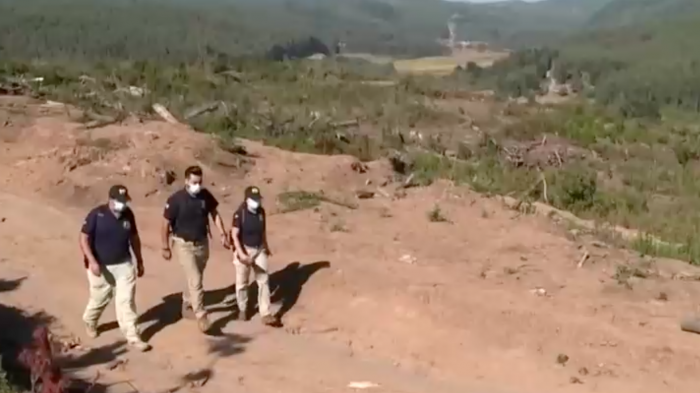 Encuentran zapatilla que correspondería a Tomás Bravo: Permitiría establecer ruta del crimen