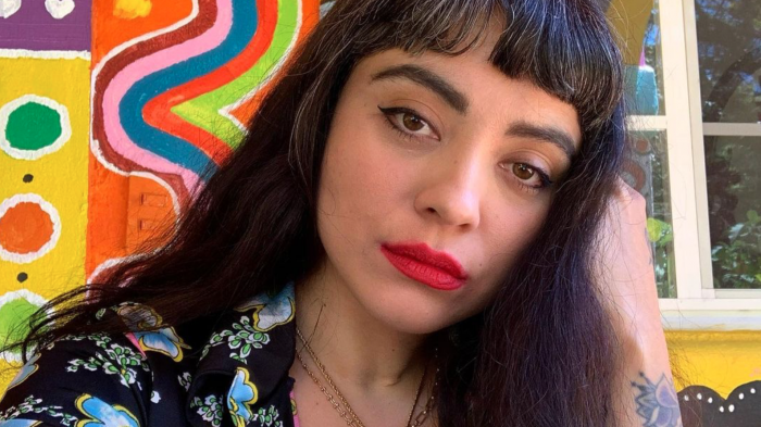 ¿Adiós pelo negro? El cambio de look con que Mon Laferte encantó a sus seguidores