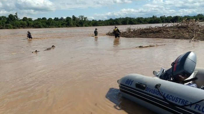 Padre debió soltar a su hijo para sobrevivir en accidente al cruzar un río: 
