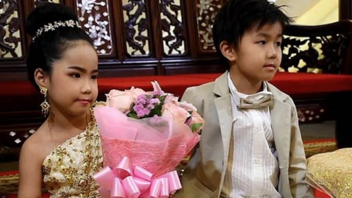 Padres casaron a sus gemelos de 5 años entre sí: Creen que fueron amantes en su vida anterior