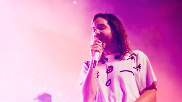 Tame Impala dio inicio a los conciertos en espacios cerrados en Australia