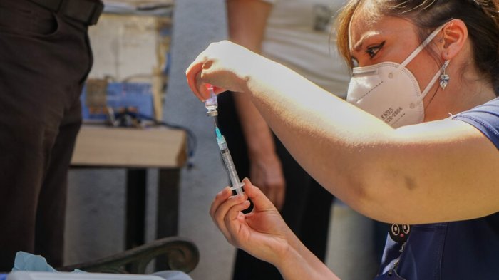 Personas de 56 y 57 años con comorbilidades pueden vacunarse este martes