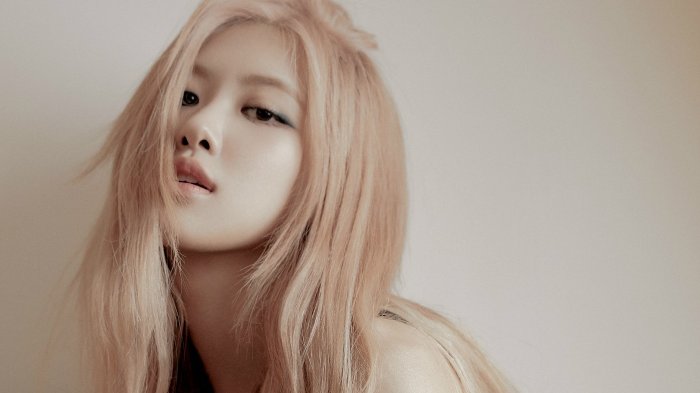 Rosé de BLACKPINK debutó como solista y lanzó su primer disco “R”
