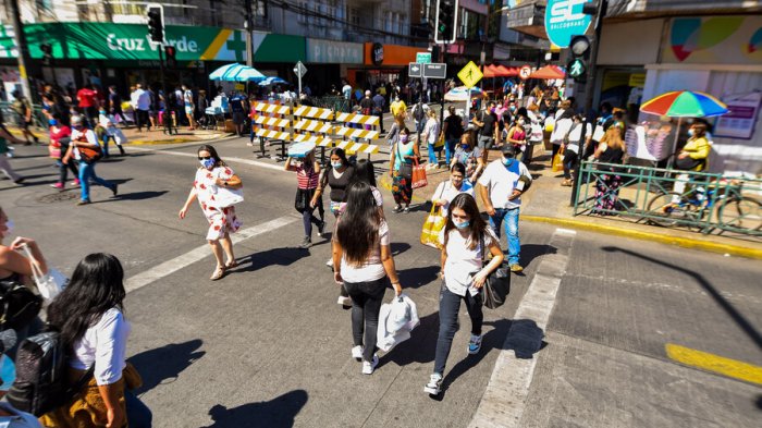 Minsal reportó 5.983 casos nuevos: Es la cifra más alta de 2021 en Chile