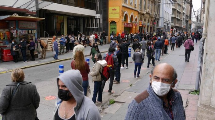 Revisa la lista con las 30 comunas con más casos activos de COVID-19, según el Informe Epidemiológico