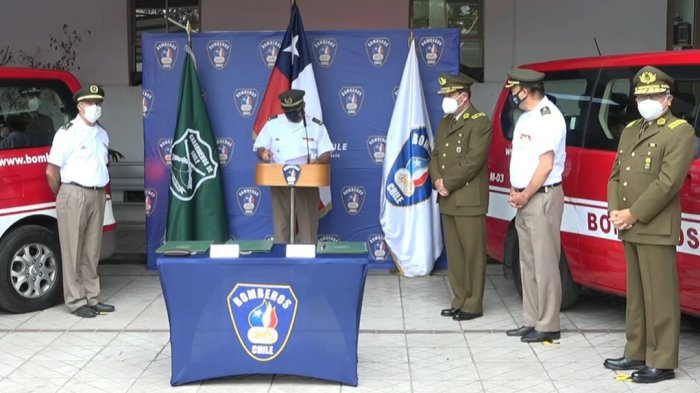 Carabineros y Bomberos firman convenio para una respuesta más rápida ante emergencias