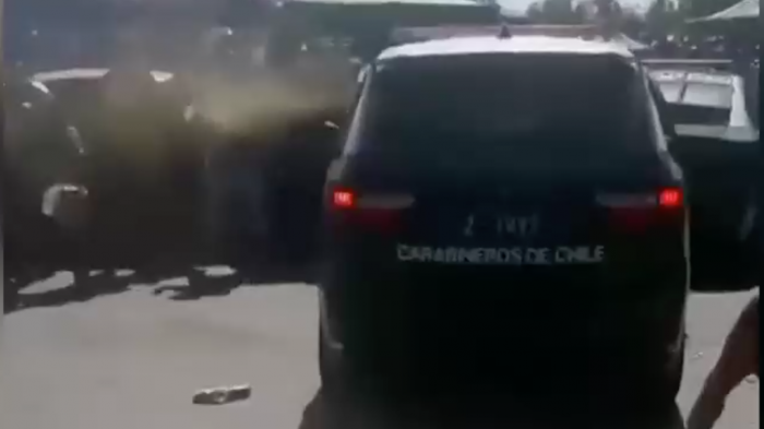 Bebé resultó lesionado tras recibir gas pimienta lanzado por Carabineros en feria libre de Bajos de Mena