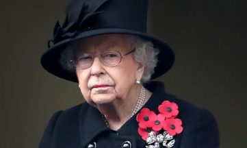 Bisnieto de la reina Isabel nació en el piso de un baño