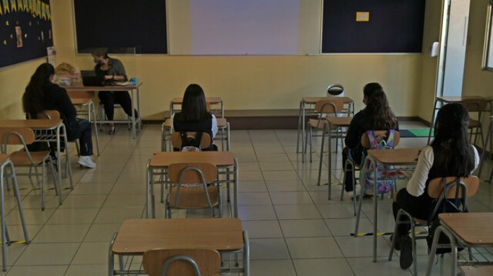 Providencia anuncia suspensión de clases presenciales en sus establecimientos por aumento de casos