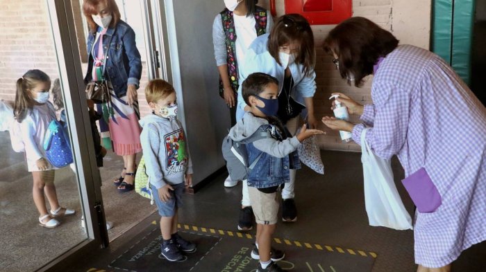 Sinovac anunció que su vacuna es segura para niños y adolescentes