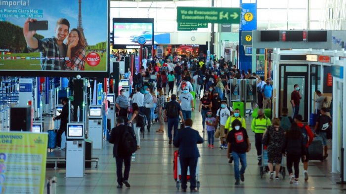 Argentina anunció que desde este sábado suspenderán todos los vuelos desde Chile, Brasil y México