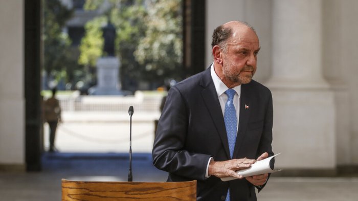 Ministro Moreno aclaró polémicos dichos sobre el agua y la escasez que generaron revuelo en redes