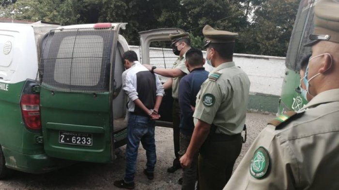 Expulsan a 14 militares tras ser descubiertos en fiesta clandestina en Angol