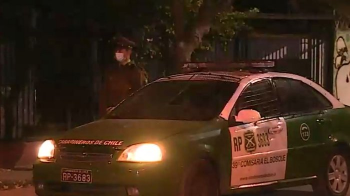 Carabineros repelió con disparos portonazo en El Bosque: Delincuentes encañonaron a niña de 11 años