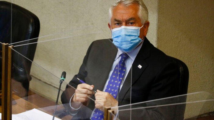 Gobierno anunciará restricciones a los Permisos Únicos Colectivos y al ingreso al país