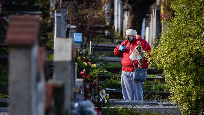 Avanza el proyecto que fija un día nacional en memoria de los fallecidos por COVID-19