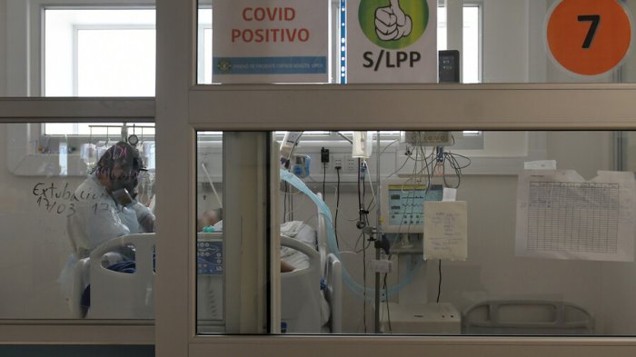 COVID-19 en niños y adolescentes: Más de 300 fueron hospitalizados en UCI y 73 conectados a ventilación