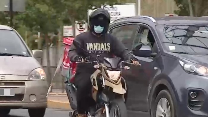 Peligro en las calles: Los motociclistas que no respetan la ley del tránsito y manejan sin licencia
