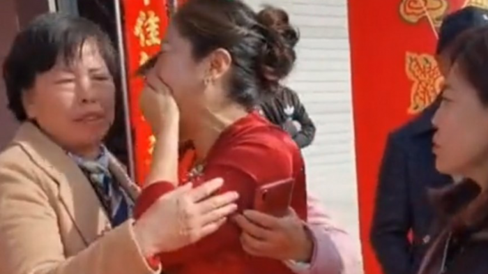 Madre descubre que su nuera es en realidad su hija desaparecida hace más de 20 años