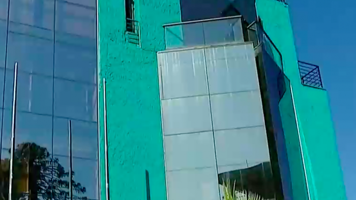 Detienen a 14 trabajadores de gimnasio en Providencia: Matthei buscará clausurarlo