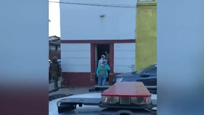 Casi de manera simultánea: Detienen a más de 30 personas en dos fiestas ilegales en la RM