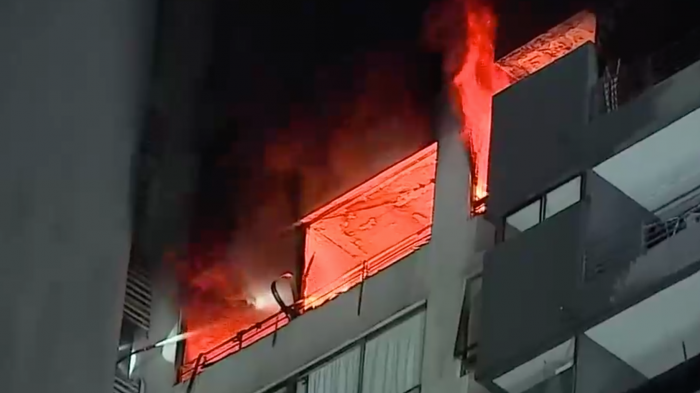 Inédita campaña llama a dormir con las puertas cerradas para evitar propagación de incendios